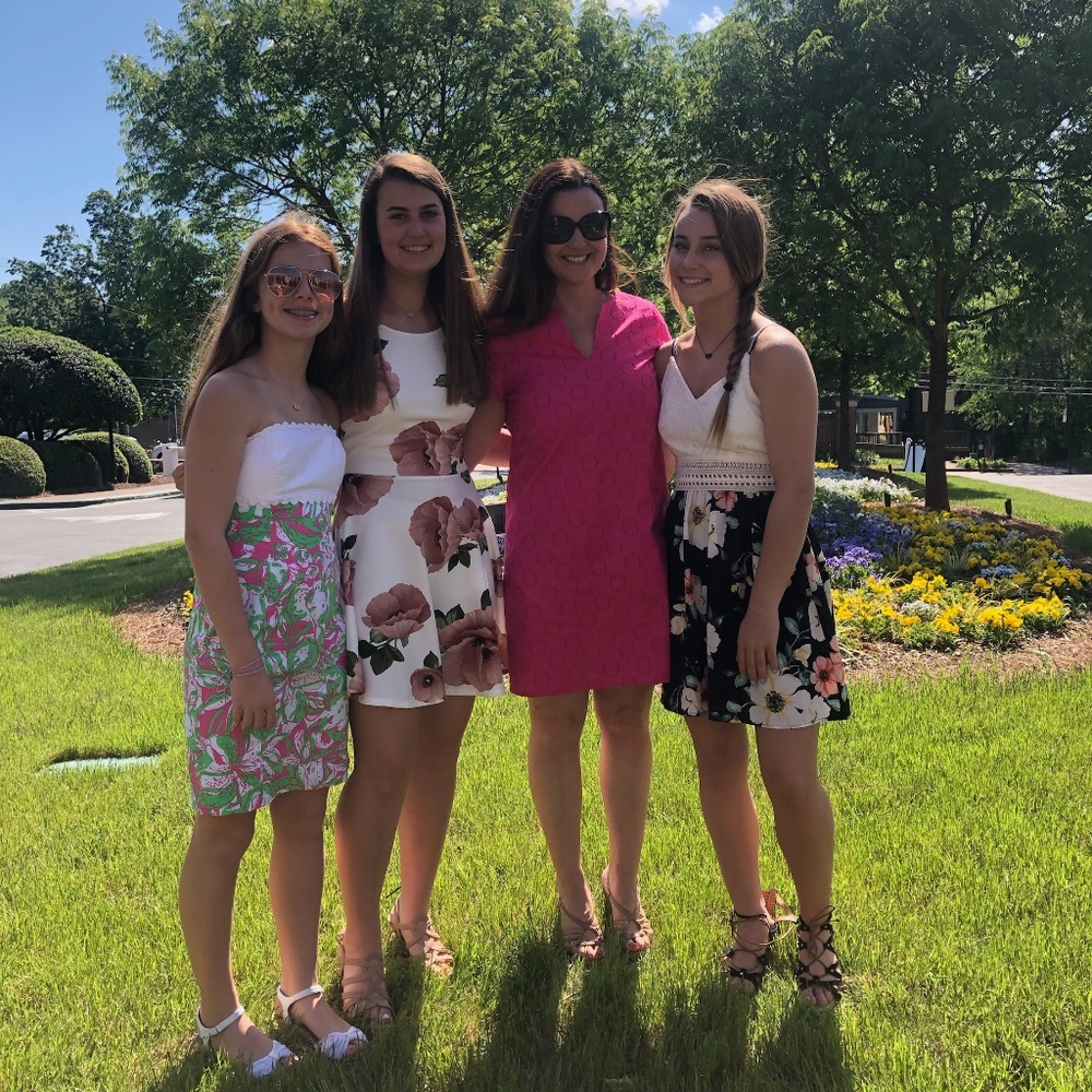 Meet your Posher, Dee